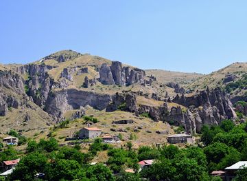 armenia/syunik/landmark/khndzoresk-swinging-bridge
