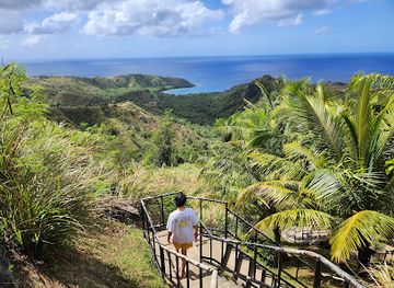 guam/asan-beach-park/landmark/cetti-bay-overlook