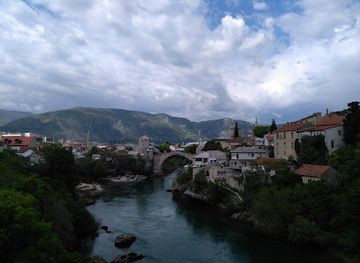 bosnia-and-herzegovina/mostar-surroundings/landmark/aleksa-santic-monument