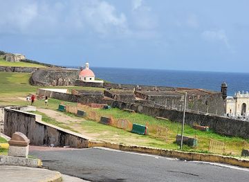 puerto-rico/arecibo/landmark/la-poza-del-obispo