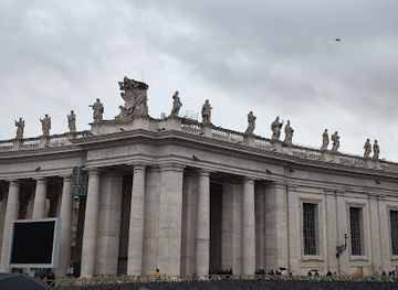 vatican-city/vatican-pinacoteca/landmark/chiesa-di-sant-anna-dei-palafrenieri