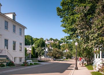 michigan/mackinac-island/landmark/stuart-house-city-museum-mackinac-island-city