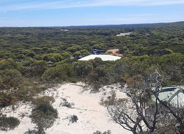 australia/kangaroo-island/landmark/bales-bay-lookout