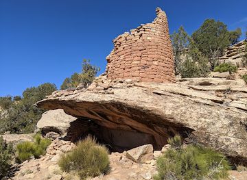colorado/uncompahgre-plateau/landmark/painted-hand-pueblo