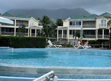saint-kitts-and-nevis/cotton-ground/landmark/barefoot-beach-bar