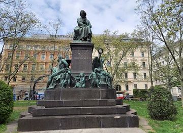 austria/eisenstadt/landmark/beethoven-statue