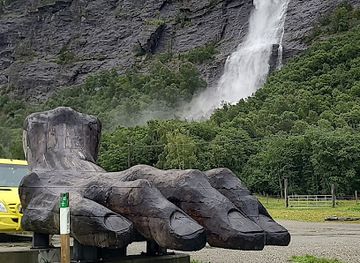 norway/jotunheimen-national-park/landmark/the-hand