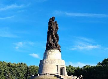 germany/potsdam/landmark/soviet-war-memorial-treptow