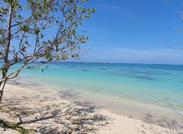 new-caledonia/boulouparis/landmark/tenia-islet