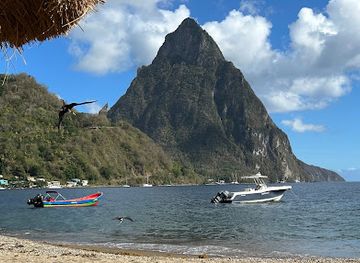 saint-lucia/soufriere/landmark/action-adventure-divers
