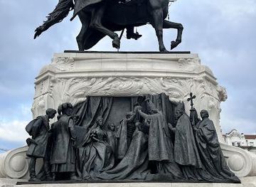 hungary/vac/landmark/statue-of-gyula-andrassy