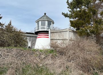 massachusetts/hyannis/landmark/hyannis-rear-range-light