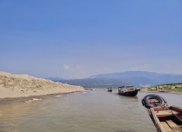 bangladesh/haor-basin/landmark/bholaganj-sada-pathor-sylhet