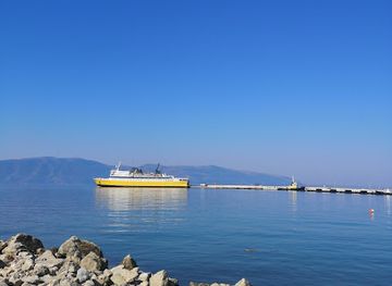 albania/vlora-coast/landmark/independence-monument