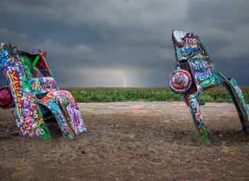texas/amarillo/landmark/cadillac-ranch