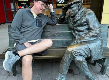 canada/toronto/entertainment-district/landmark/historic-sites-and-monuments-board-of-canada-national-farm-radio-forum