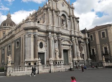 italy/catania/landmark/via-etnea