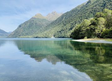 new-zealand/fiordland-national-park/landmark/lake-gunn-north-viewpoint