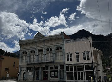 colorado/ouray/landmark/sauvage-spectrum-wine-lounge