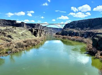 idaho/snake-river-canyon/landmark/perrine-memorial-bridge