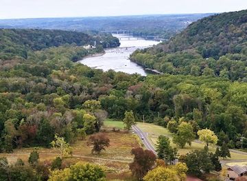 pennsylvania/delaware-valley/landmark/bowman-s-hill-tower