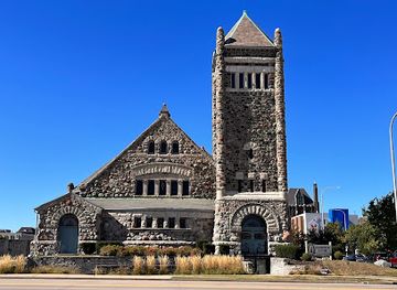 illinois/peoria/landmark/obed-isaac-s-microbrewery-and-eatery