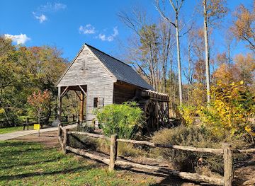 north-carolina/greensboro/old-irving-park/landmark/david-caldwell-historic-park