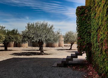 chile/central-valley/landmark/vina-maquis