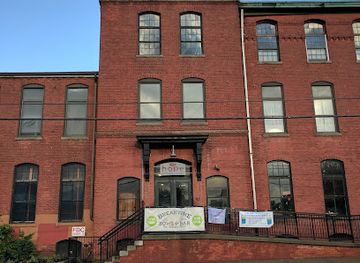 rhode-island/pawtucket/landmark/hope-artiste-village