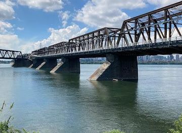 canada/montreal/landmark/victoria-bridge