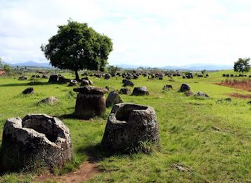 laos/golden-triangle/landmark/plain-of-jars-site-3