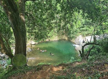 puerto-rico/big-island/landmark/mango-waterfall