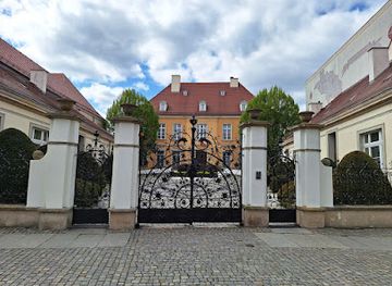 poland/wroclaw/srodmiescie/landmark/archbishop-s-palace-in-wroclaw