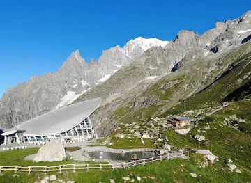italy/courmayeur/landmark/saussurea-alpine-botanical-garden