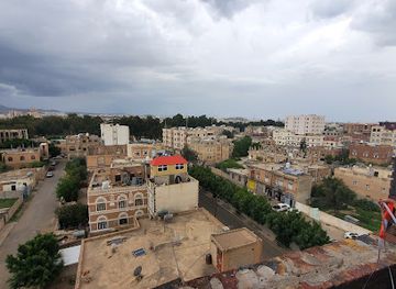 yemen/al-hajjarah-village/landmark/hdyq@-althwrt-alaam@h