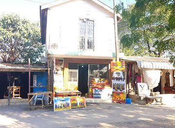 tanzania/lake-zone/landmark/mwenge-woodcavers-market