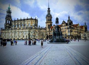 germany/dresden/landmark/theaterplatz
