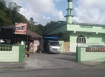 trinidad-and-tobago/sangre-grande/landmark/d-bar-b-que-shed