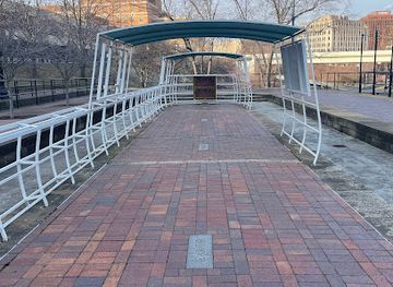 ohio/akron/downtown-akron/landmark/lock-2-park