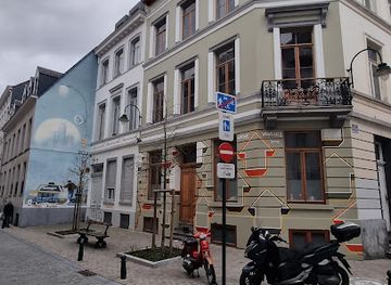 belgium/brussels/landmark/xiii-mur-bd-street-art