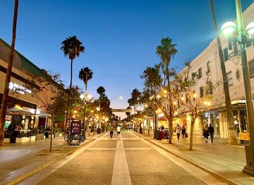 california/santa-monica/downtown-santa-monica/landmark/downtown-santa-monica