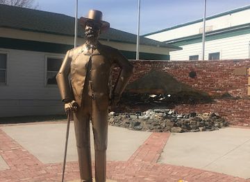 california/shasta-cascade/landmark/statue-of-abner-weed