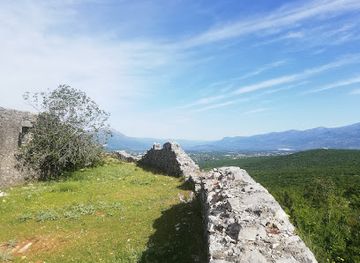 montenegro/zeta-plain/landmark/tvrdjava-grad-crvena-stijena