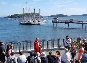 maine/bar-harbor/landmark/red-cloak-tours