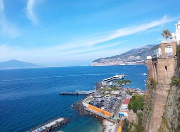 italy/sorrento/landmark/porto-di-sorrento