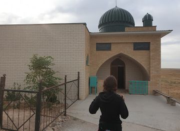 kazakhstan/turkestan/landmark/ukasha-ata