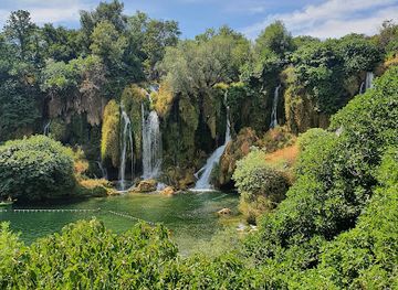 bosnia-and-herzegovina/herzegovina-neretva-canton/landmark/kravica-waterfall