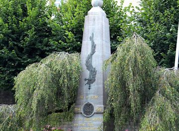 belgium/arlon/landmark/monument-aux-morts-du-10eme-regiment-de-ligne