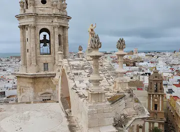 Torre de Poniente