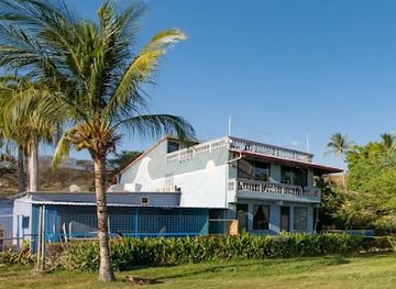 costa-rica/tamarindo/landmark/witch-s-rock-surf-camp